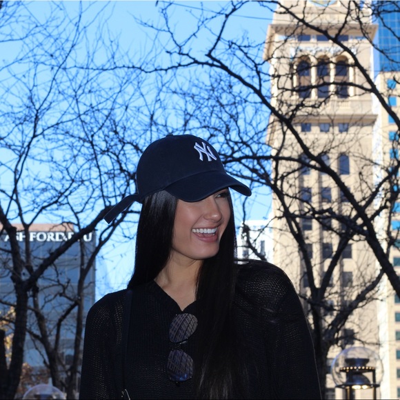 Meet your Posher, Israelle - Picture 1 of 1